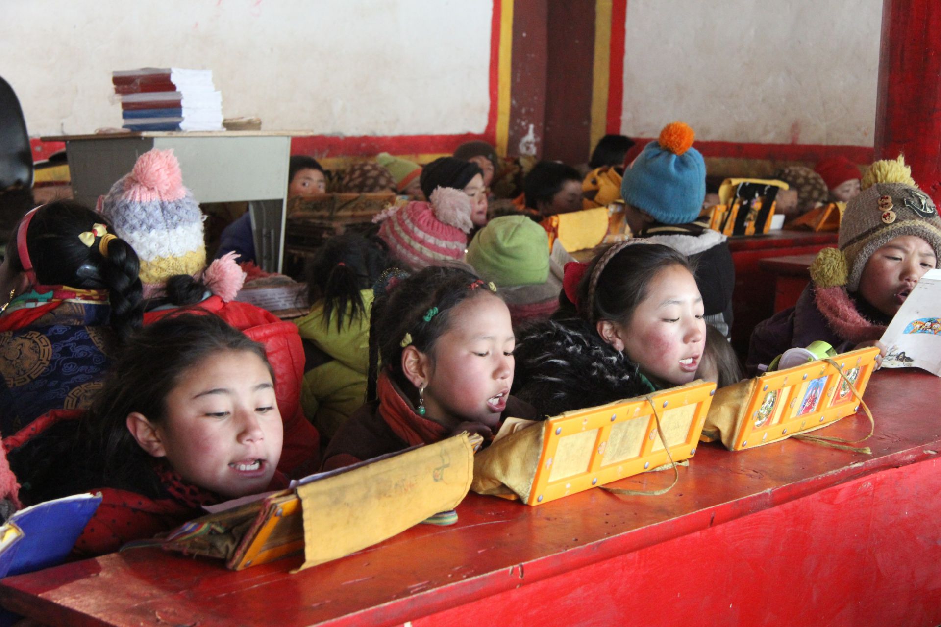 星空网页版登录入口-星空(中国)公益回顾丨家国同欢月同圆 温暖满载甘孜州(图12)